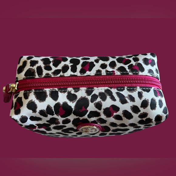 TORY BURCH NEW MAKEUP COSMETIC BAG BRIGITTE SNOW LEOPARD Mothers Day  gift - Picture 4 of 7